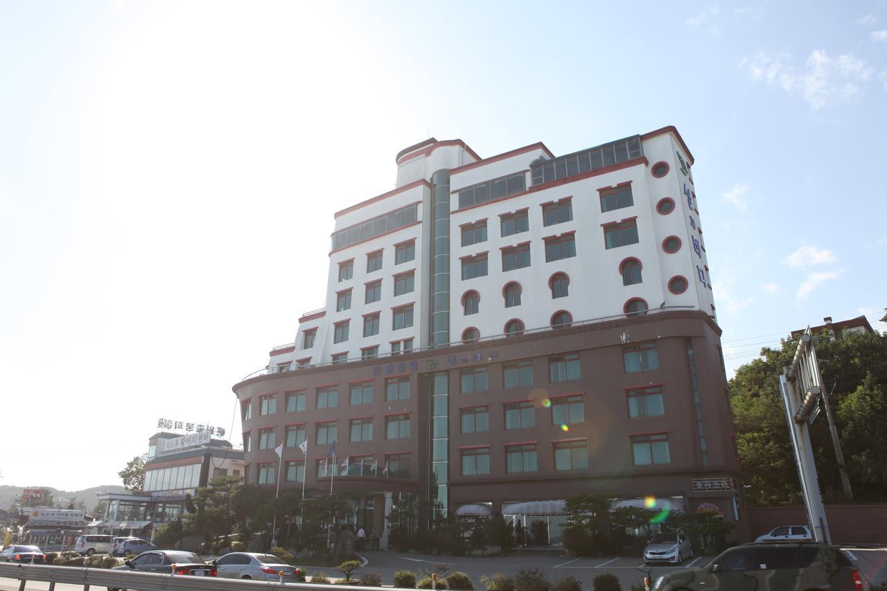 เบนิเกีย โฮเทล เมาน์เท็น แอนด์ โอเชียน แทโพฮัง Hotel ซกโช ภายนอก รูปภาพ